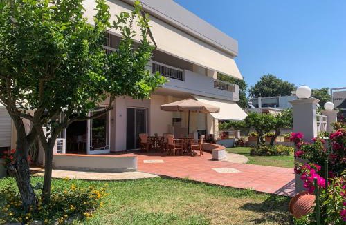 Edipsos Apartment | Hotel Aki