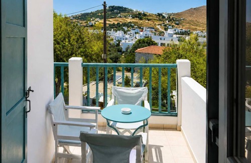 Skiros Apartment | Hotel Elena -Sunny Seaside Balcony Suite in Skyros