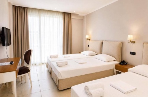 Filippiada Hotel | Hotel ILIANA