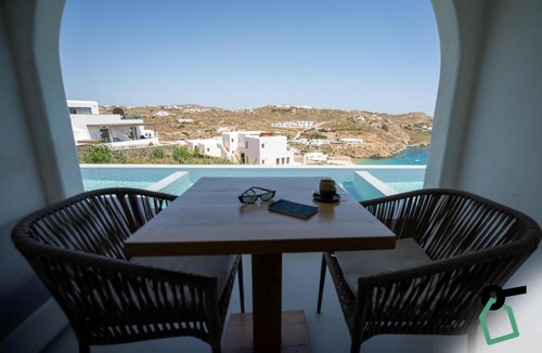 Paraga Hotel | Hotiday Mykonos South Coast