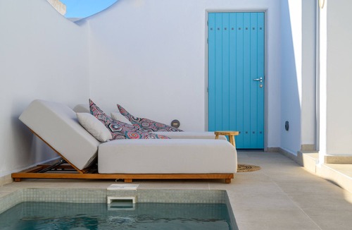 Karterados Villa | Hypnōs boutique villa with amazing heated pool hot tub