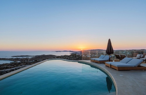 Paraga Villa | Illume Mykonos | Villa with infinity pool sea view