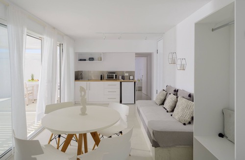 Imerovigli Apartment | Infinite Blue Luxury Suites