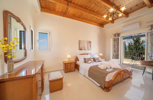 Kourkoumelata Villa | Irene Luxury Villa Residence | 10' drive to Lassi & Argostoli