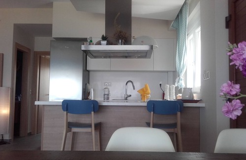 Kokinos Pirgos Apartment | Iris Suite | Beachfront Getaway