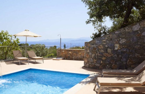 Agios Nikolaos Town Villa | ISholidays Creta Pleiades Villa 3Room SeaView&Pool