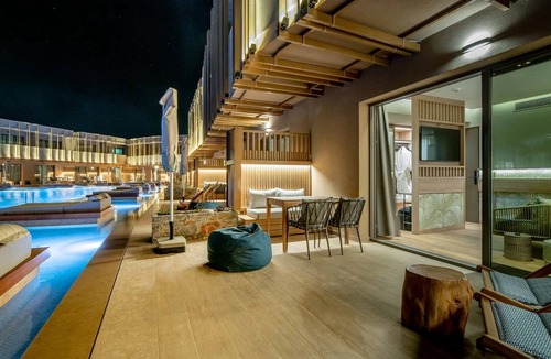 Analipsi Apartment | ISholidays Petite Suite Garden View Pool Access
