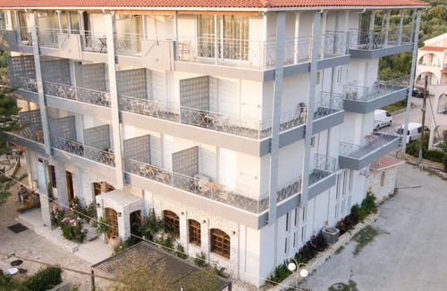 Zakharo Apartment | Kaiafas Lake Hotel