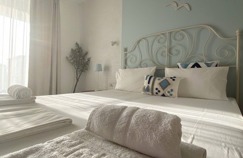 Nei Pori House | Klio Apartments and Studios
