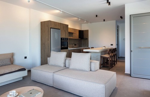 Kamilari Villa | Kōa Villa II, Stylish villa Near Beach by etouri
