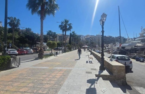 Pasalimani House | Kou3 - Cozy Room in Pireas - Walk Everywhere