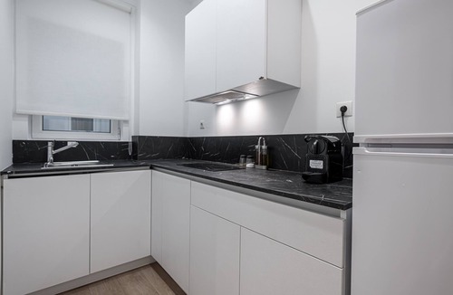 Ampelokipoi Bed & Breakfast | Kriel Suites by LIV Homes 102