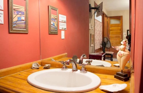 Trelew Hostel | La Casa de Paula Hosteria Artesanal