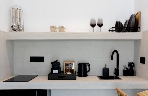 Vourvoulos Apartment | Lackos Luxury Suites