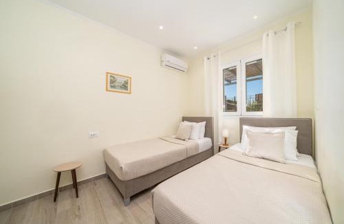 Menegata House | Lakithra Comfort Cove