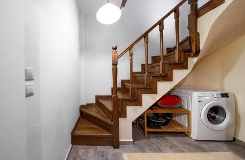 Arachova House | Le Mont Residence - Your Private Mountain Retreat