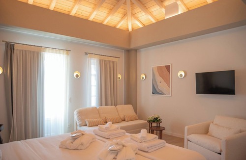Spetses Hotel | Liberty Suites Spetses