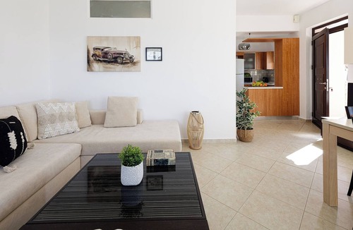 Panormos Apartment | Lili Seafront 3BDR house, everything on foot!