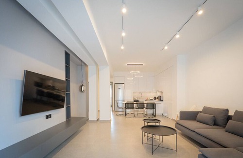 Pangrati Apartment | LIV - Luminous & Spacious Apartment in Pagrati