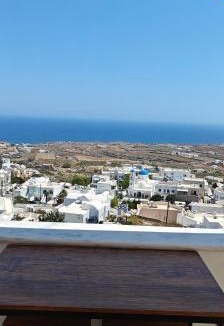 Vourvoulos Apartment | Loulaki villas santorini