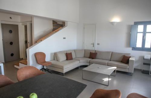 Pyrgos Villa | Luxe Maroussi Villas
