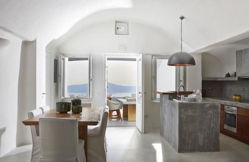 Firostefani Villa | Luxurious private villa with 3 bedrooms, private pool and amazing views