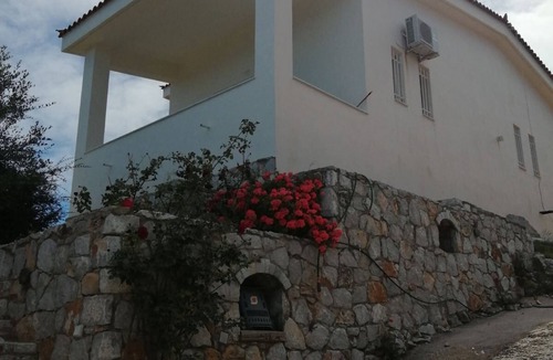 Marathon Villa | Luxurious stone built villa with panoramic views to the Aegean!