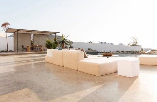Oia Villa | Luxury Santorini Villa | Villa Echo | 6 Bedrooms | Two Private Pools & Amazing.