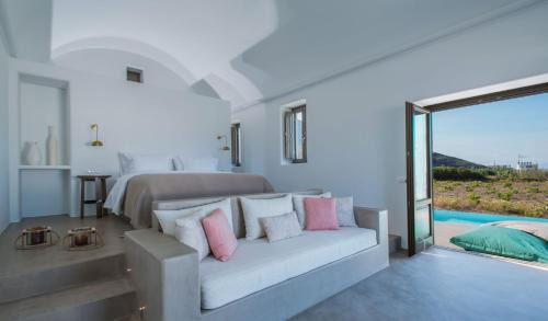 Imerovigli Villa | Luxury Santorini Villa Villa Senior Suite Private Pool Sea View Imerovigli