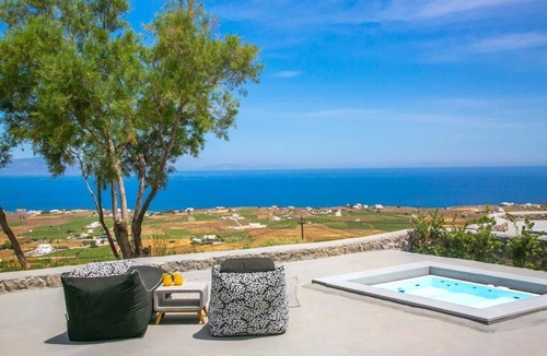 Finikia Villa | Luxury Santorini Villa | Villa Elysian Dyo | Private Hot Tub | Air Conditioning.