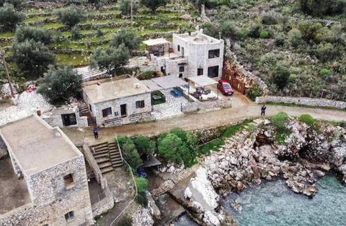 East Mani Villa | Luxury Suite of Villa Lagkadaki