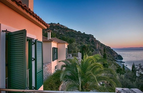 Livadi House | Mahatma Gandhi Villa by Interhome