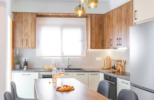 Ierapetra Apartment | Marikas bright and luxury apartment with balcony in ierapetra
