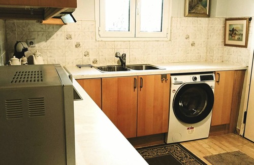 Marousi Apartment | Marousi Residence with Garden