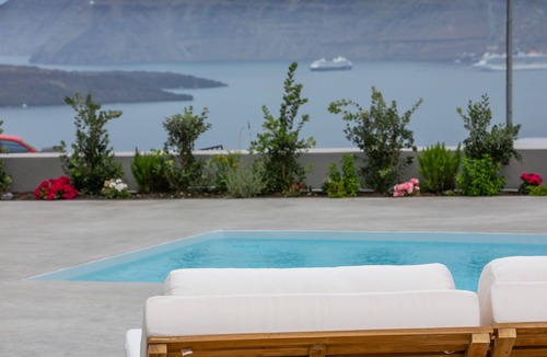 Akrotiri Apartment | Melidonia Suites Santorini