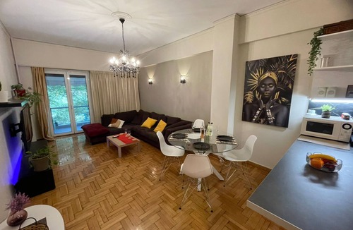 Ilisia Apartment | Minimal Central 2BR