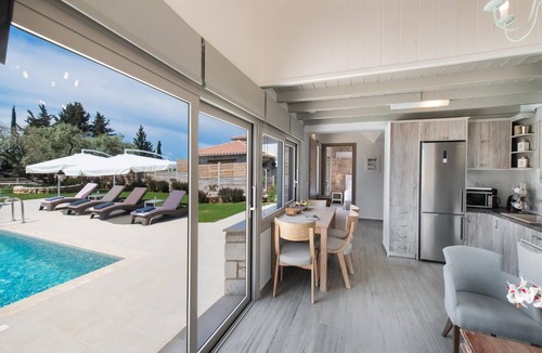 Tsoukaladhes Villa | Mirto - Three Bedroom Villa, Sleeps 6