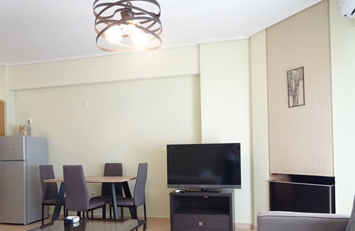 Goudi Apartment | Modern Central Apartment with View