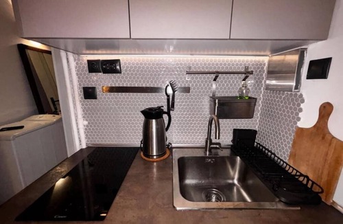 New Kypseli Apartment | Modern One-Bedroom Apartment in Kypseli - 1000 Mbps Fiber Wi-Fi