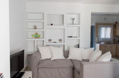 Monolithos Villa | Monolithos Pool Villa by the Beach