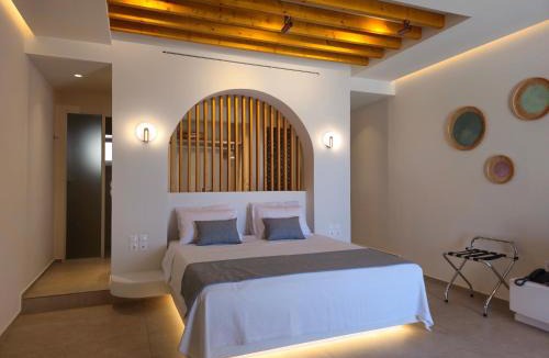 Fira Apartment | Moonlight Apartments & Suites