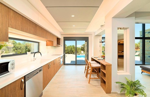 Mathes Villa | Moonlight Maxima Villa 2 Heated Pools 30 guests