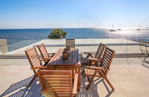 Exomytis House | My Rental Homes - Maison Nica with heated Jacuzzi on a panoramic terrace