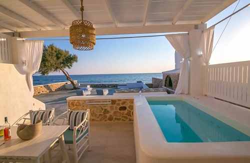 Exomytis Apartment | My Rental Homes - Maison Nira with panoramic Jacuzzi on the outdoor terrace