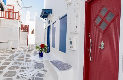 Little Venice Apartment | Myconian Little Venice Windmills suite