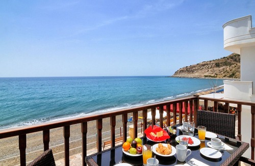 Myrtos Apartment | Myrtos Mare Suite mit Meerblick by Interhome