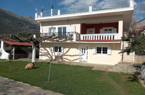 Monastiraki Apartment | Mytikas villa