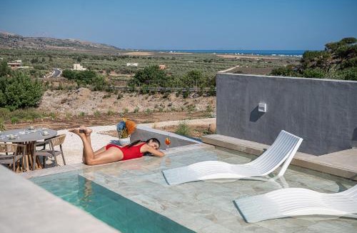 Fragkokastello Apartment | Nature's Den Luxury Suites with Private Pools