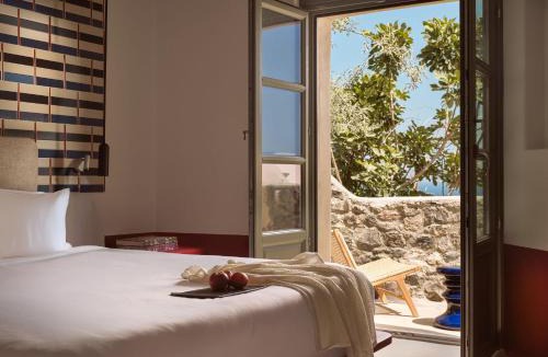 Finikia Apartment | Neema Maison Finikia Santorini