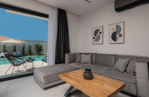 Vanato Villa | Nefele Luxury Recidency, A Concealed Delight